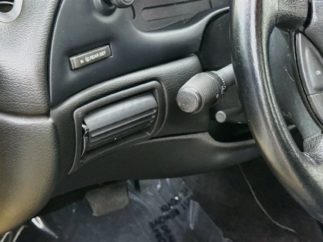 Used 1995 Ford Mustang GT RWD image 10