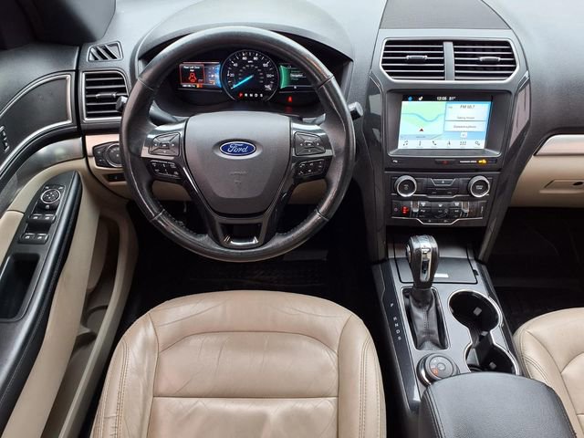 Used 2018 Ford Explorer XLT w/ Equipment Group 202A AWD/4WD image 6