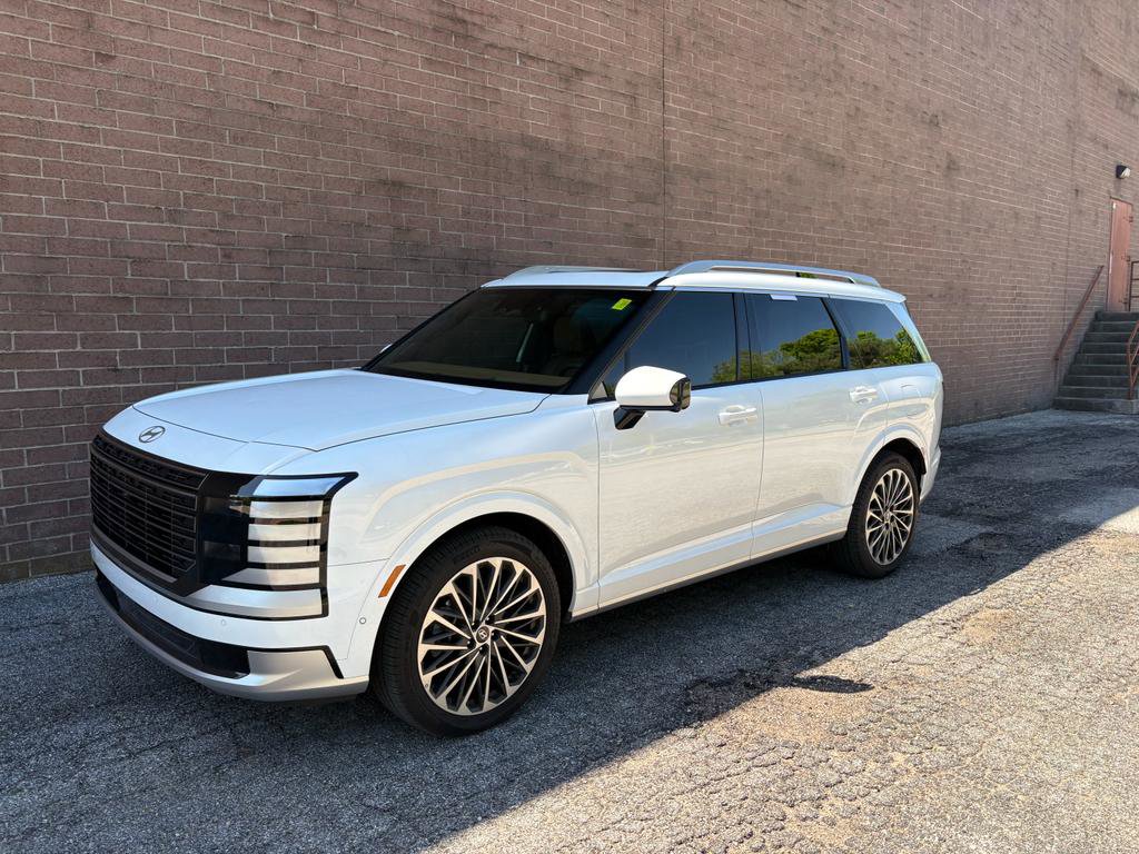Used 2026 Hyundai Palisade Calligraphy FWD image 1