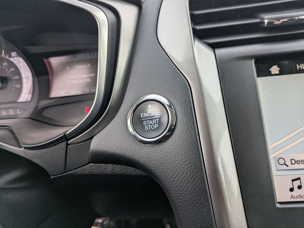 Used 2019 Ford Fusion SE image 27