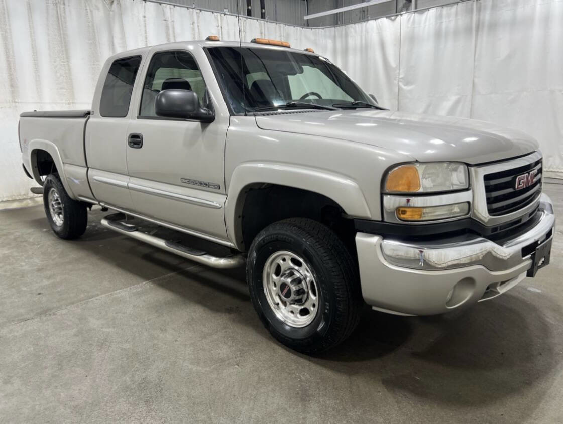 Used 2007 GMC Sierra 2500 SLE w/ Snow Plow Prep Package image 1