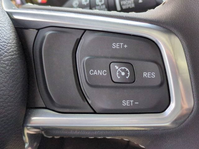 Used 2023 Jeep Wrangler Unlimited Sahara w/ Cold Weather Group AWD/4WD image 26