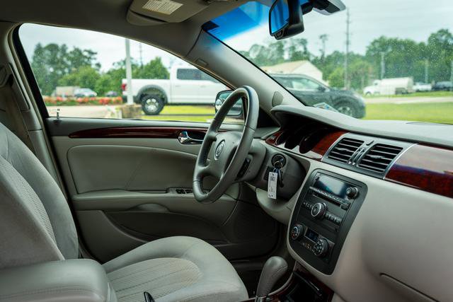 Used 2008 Buick Lucerne CX FWD image 23
