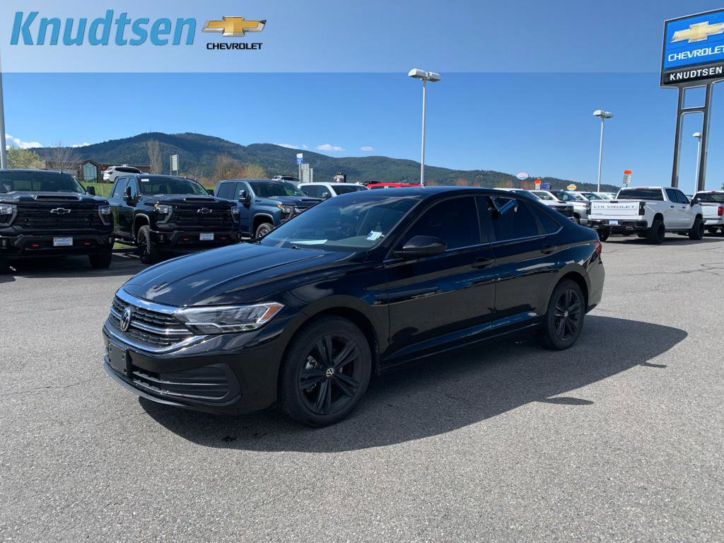 Used 2022 Volkswagen Jetta SE FWD image 3