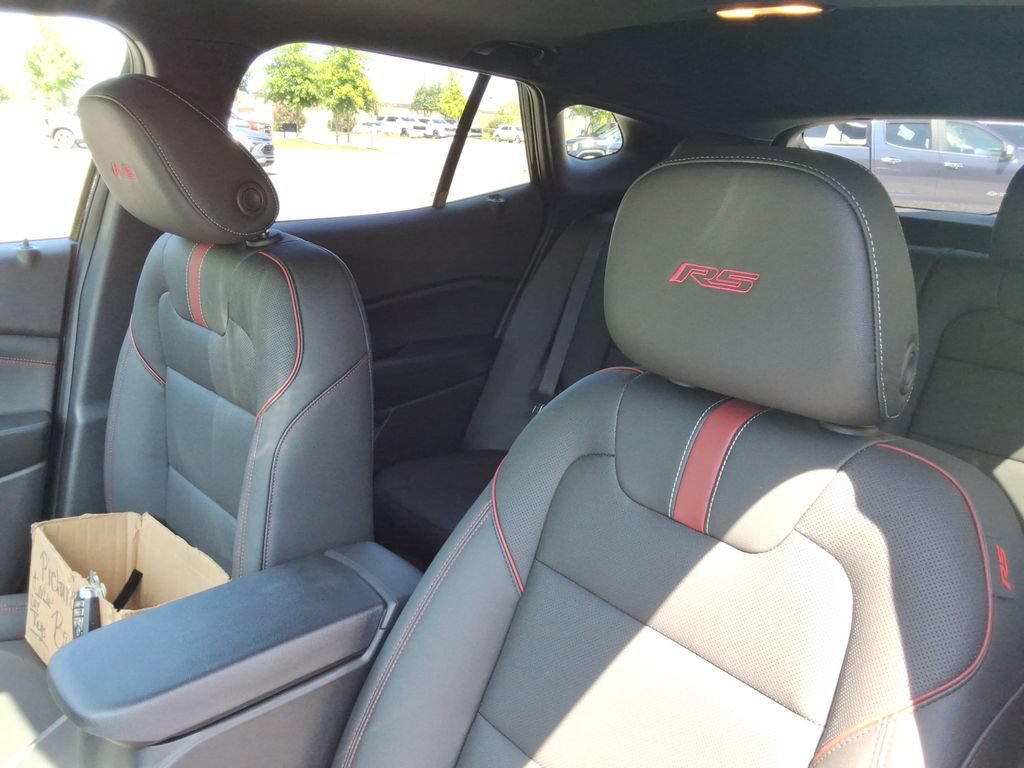 New 2026 Chevrolet Trax RS w/ Sunroof Package FWD image 21