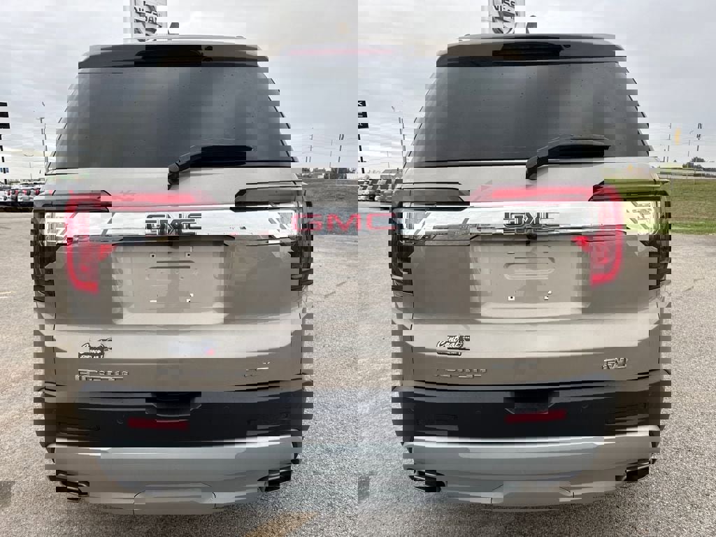 Used 2022 GMC Acadia SLE w/ Driver Convenience Package image 5