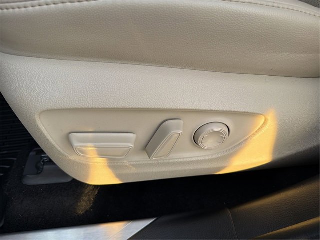 Certified 2022 Toyota Highlander Platinum image 27