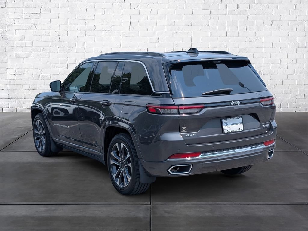 Used 2025 Jeep Grand Cherokee Overland w/ Luxury Tech Group IV AWD/4WD image 5