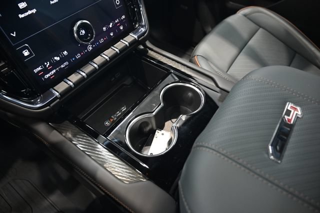New 2026 GMC Yukon XL AT4 w/ AT4 Premium Plus Package AWD/4WD image 21