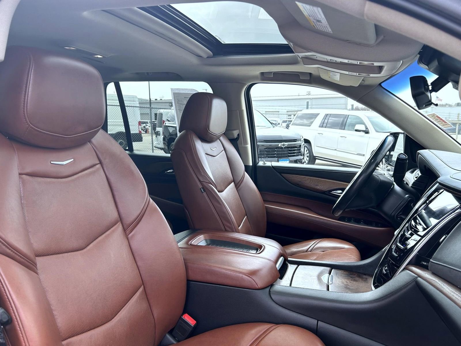 Used 2020 Cadillac Escalade Luxury image 19