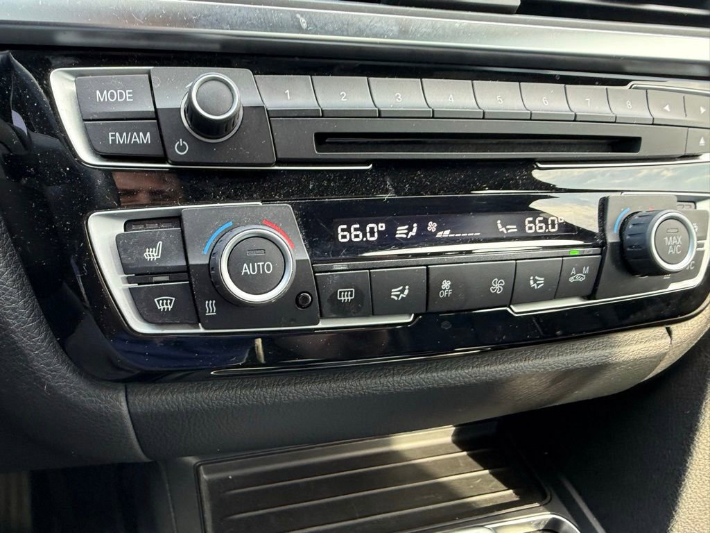 Used 2018 BMW 330i xDrive Sedan AWD/4WD image 11