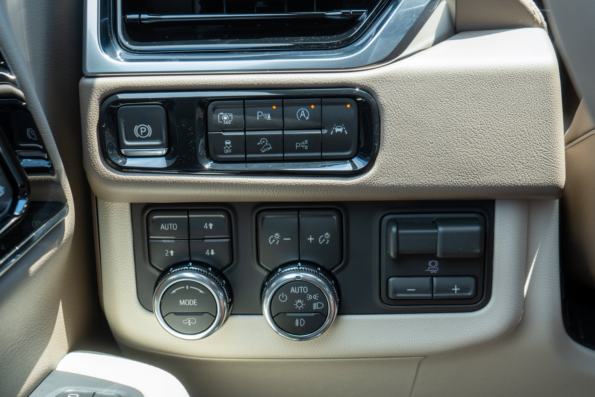 New 2026 GMC Yukon Denali w/ Denali Reserve Package AWD/4WD image 26