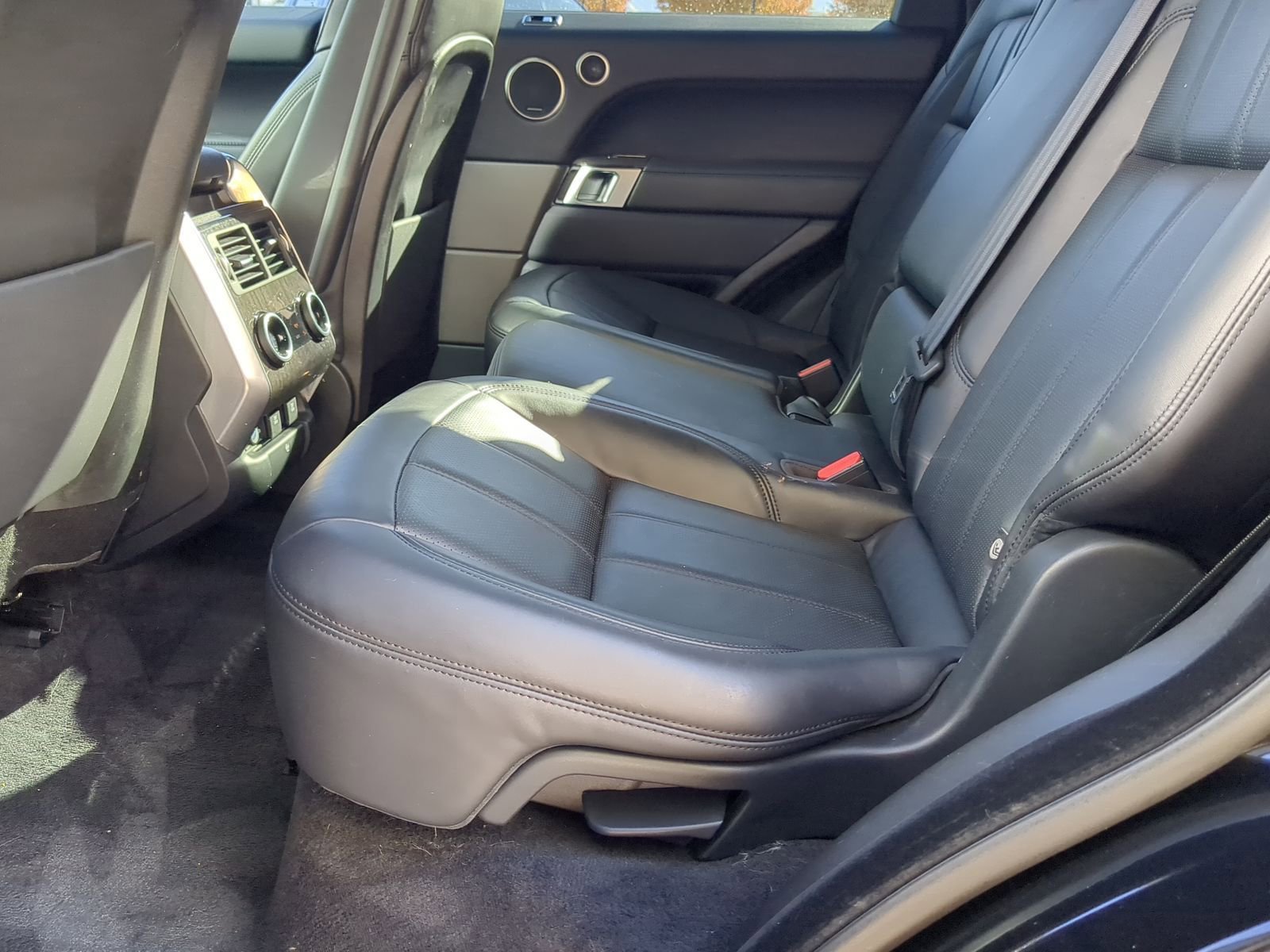 Used 2018 Land Rover Range Rover Sport Supercharged image 23