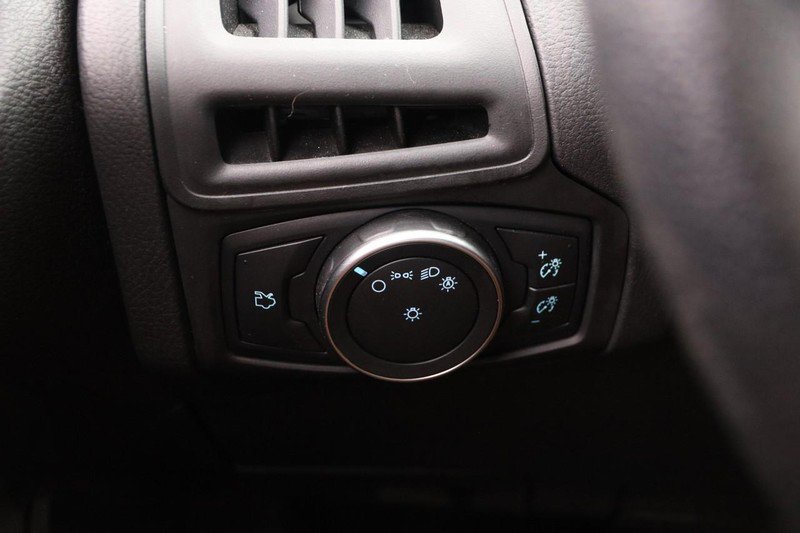 Used 2018 Ford Focus SE image 22