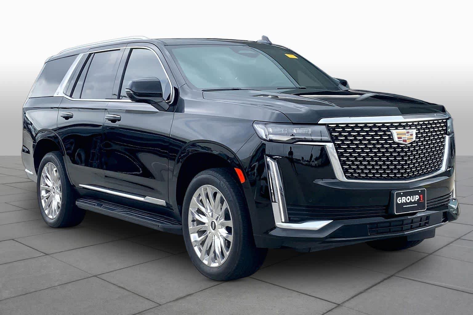 Used 2024 Cadillac Escalade Premium Luxury RWD image 3