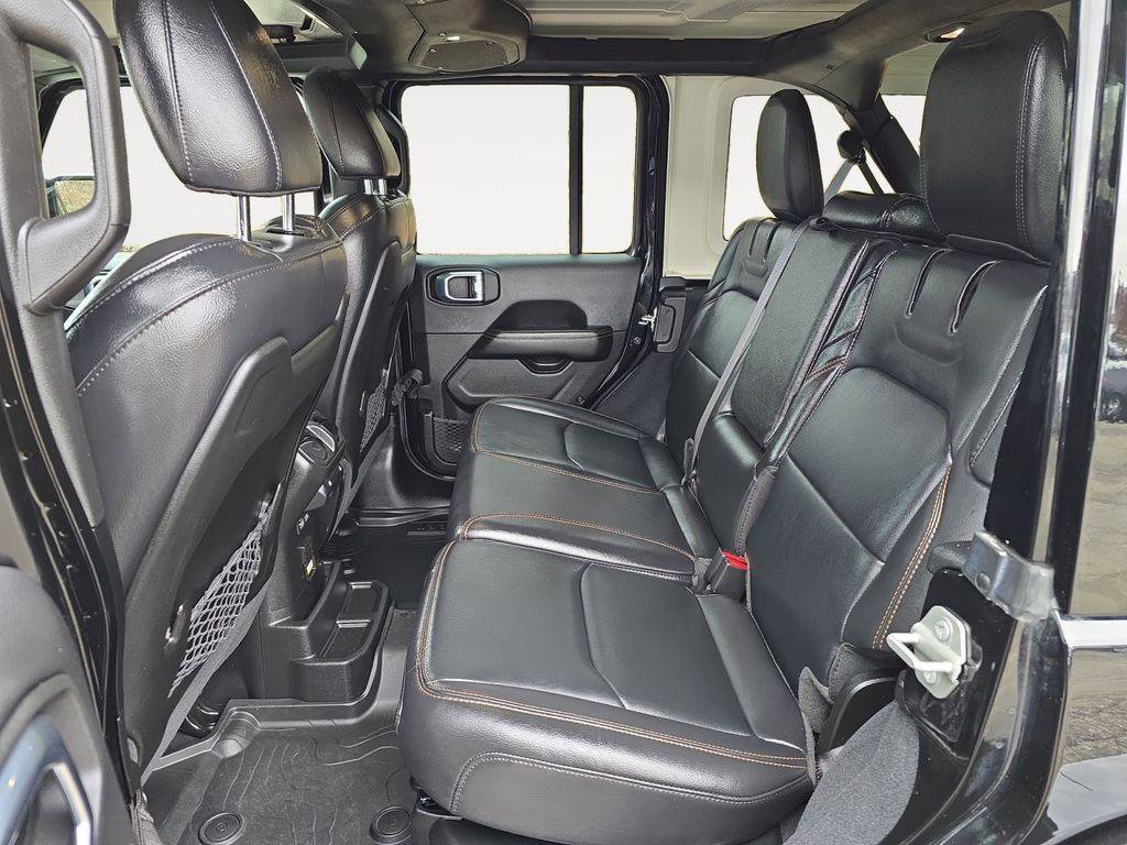 Used 2024 Jeep Wrangler Sahara image 3