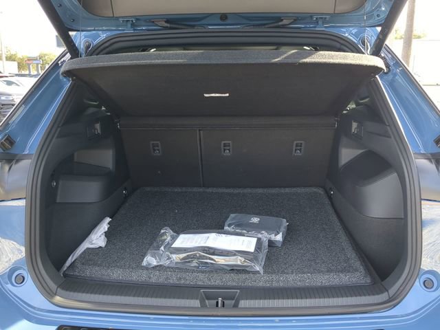 New 2026 Volkswagen Tiguan SEL R-Line image 9