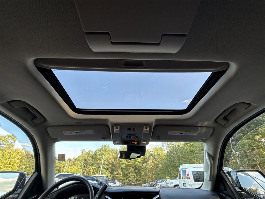 Used 2020 Cadillac Escalade Premium Luxury image 16