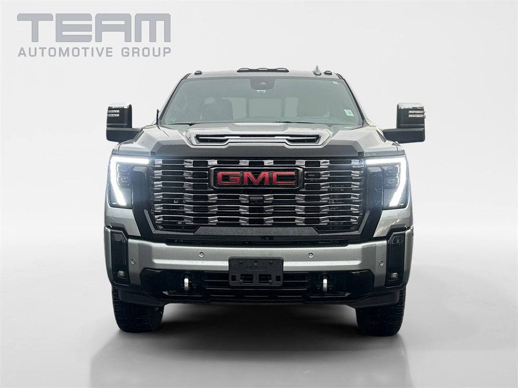 Used 2025 GMC Sierra 2500 Denali Ultimate image 2
