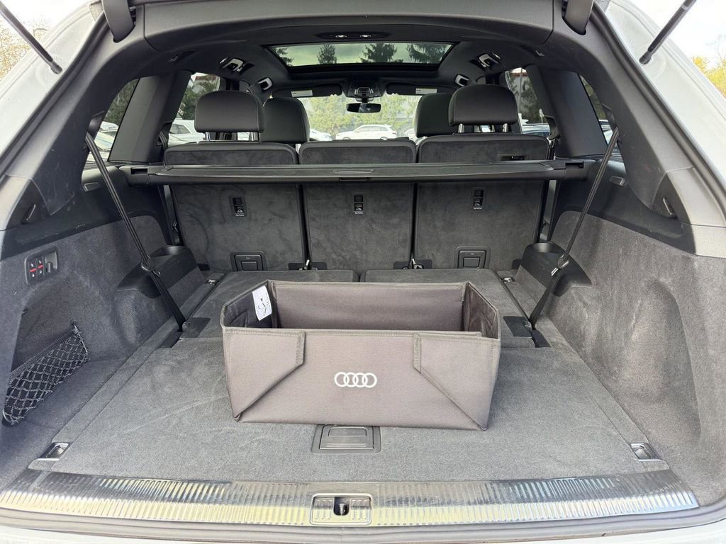 Used 2025 Audi Q7 2.0T Premium AWD/4WD image 29