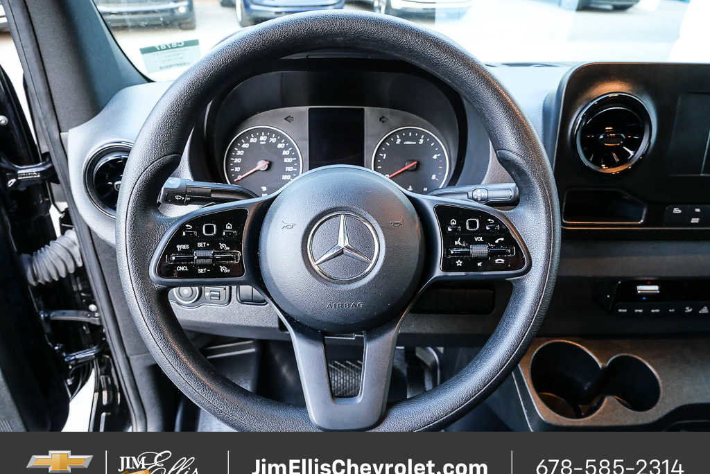 Used 2024 Mercedes-Benz Sprinter 2500 image 9