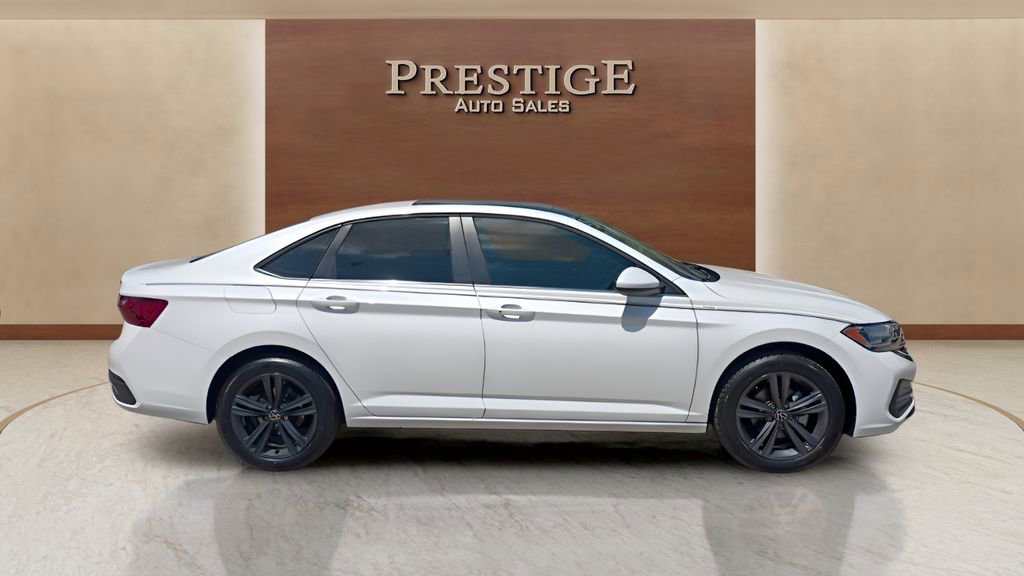 Used 2023 Volkswagen Jetta SE FWD image 30