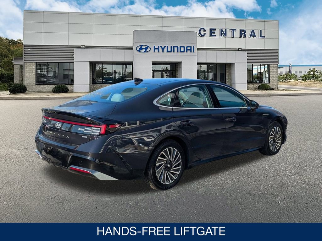 Used 2024 Hyundai Sonata Limited FWD image 8