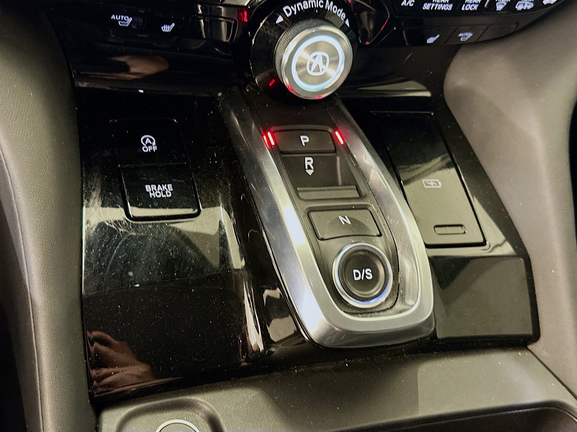 Used 2025 Acura MDX SH-AWD w/ Technology Package image 25