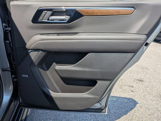 New 2026 Chevrolet Tahoe High Country AWD/4WD image 36