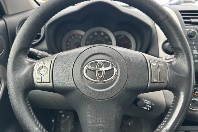 Used 2009 Toyota RAV4 Limited FWD image 25