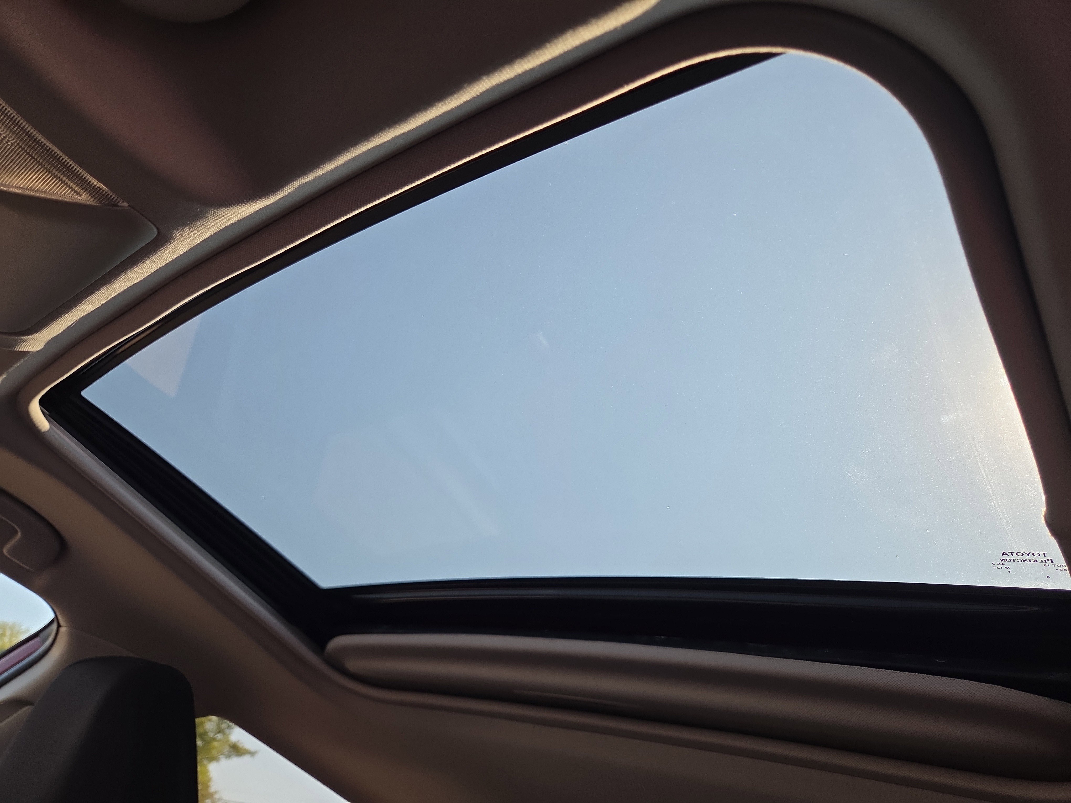 Certified 2022 Toyota RAV4 XLE w/ Convenience Package image 23