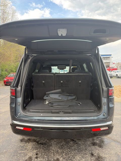 Used 2025 Jeep Wagoneer Series III w/ Premium Group I image 33