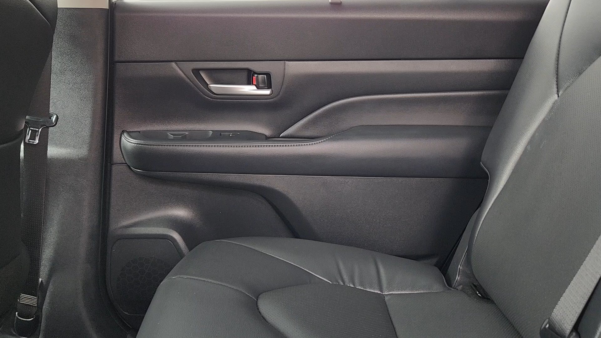 Certified 2025 Toyota Grand Highlander AWD image 16