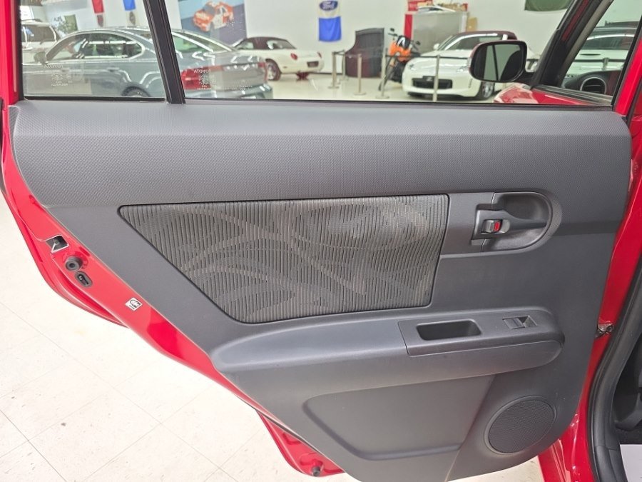 Used 2015 Scion xB FWD image 13