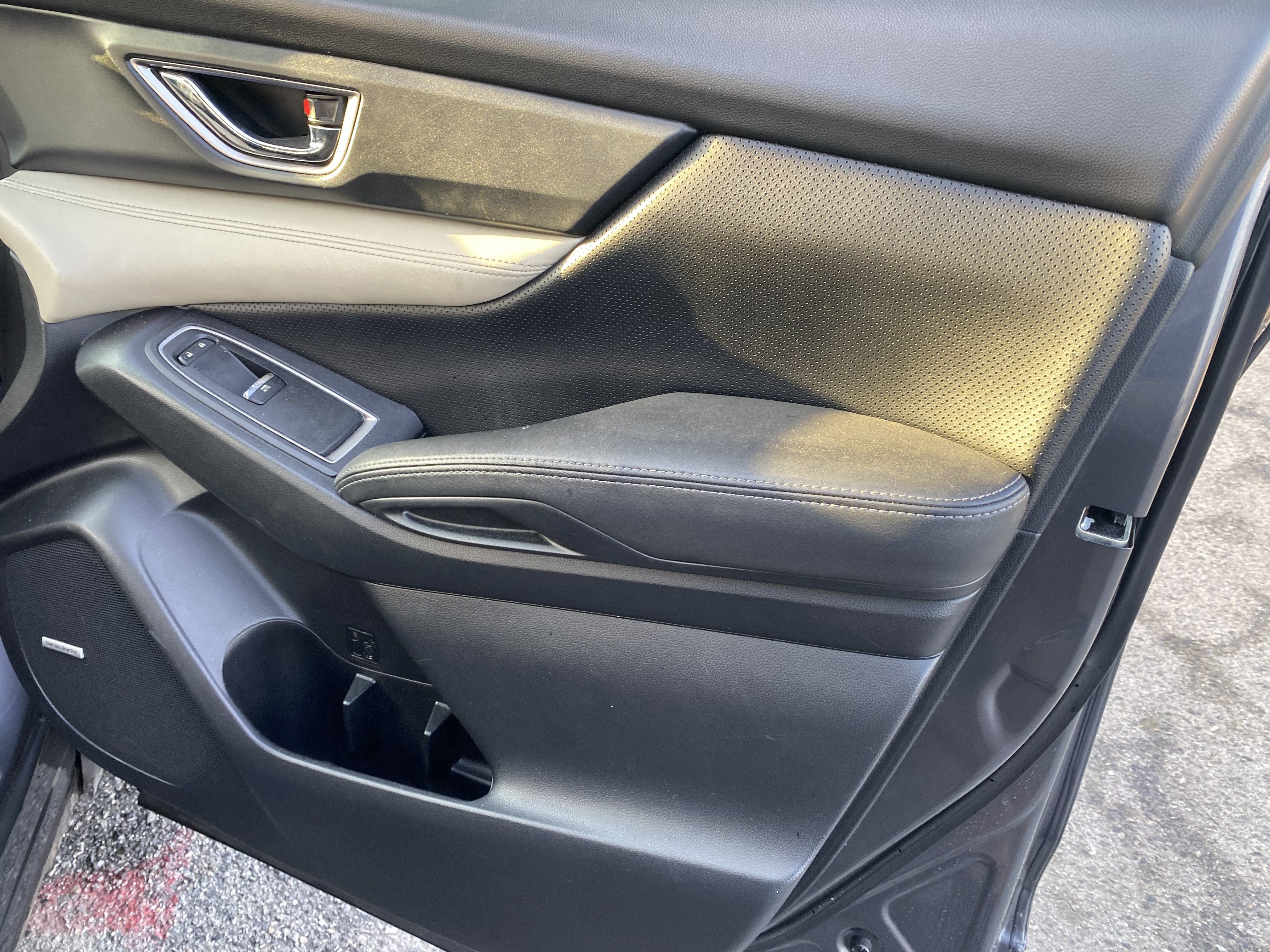 Used 2019 Subaru Ascent Limited AWD/4WD image 26