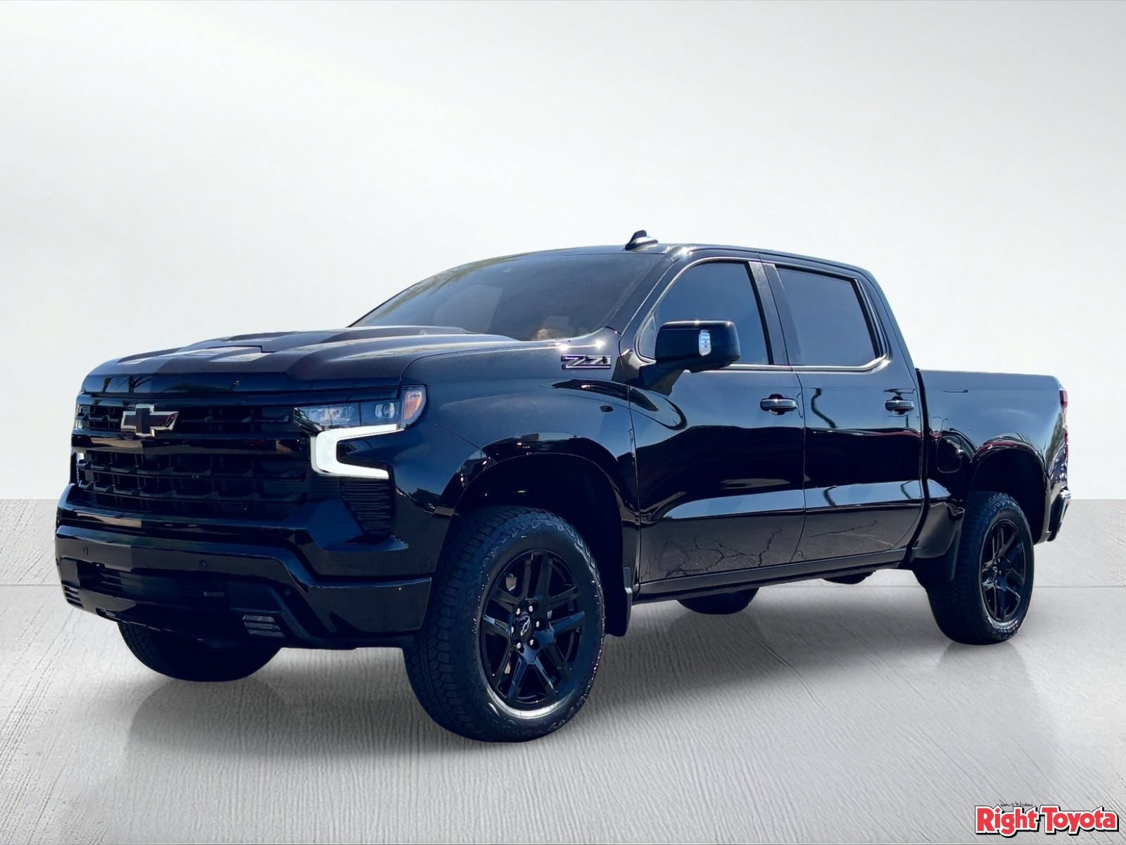 Used 2026 Chevrolet Silverado 1500 LT Trail Boss w/ LT Trail Boss Premium Package AWD/4WD image 2