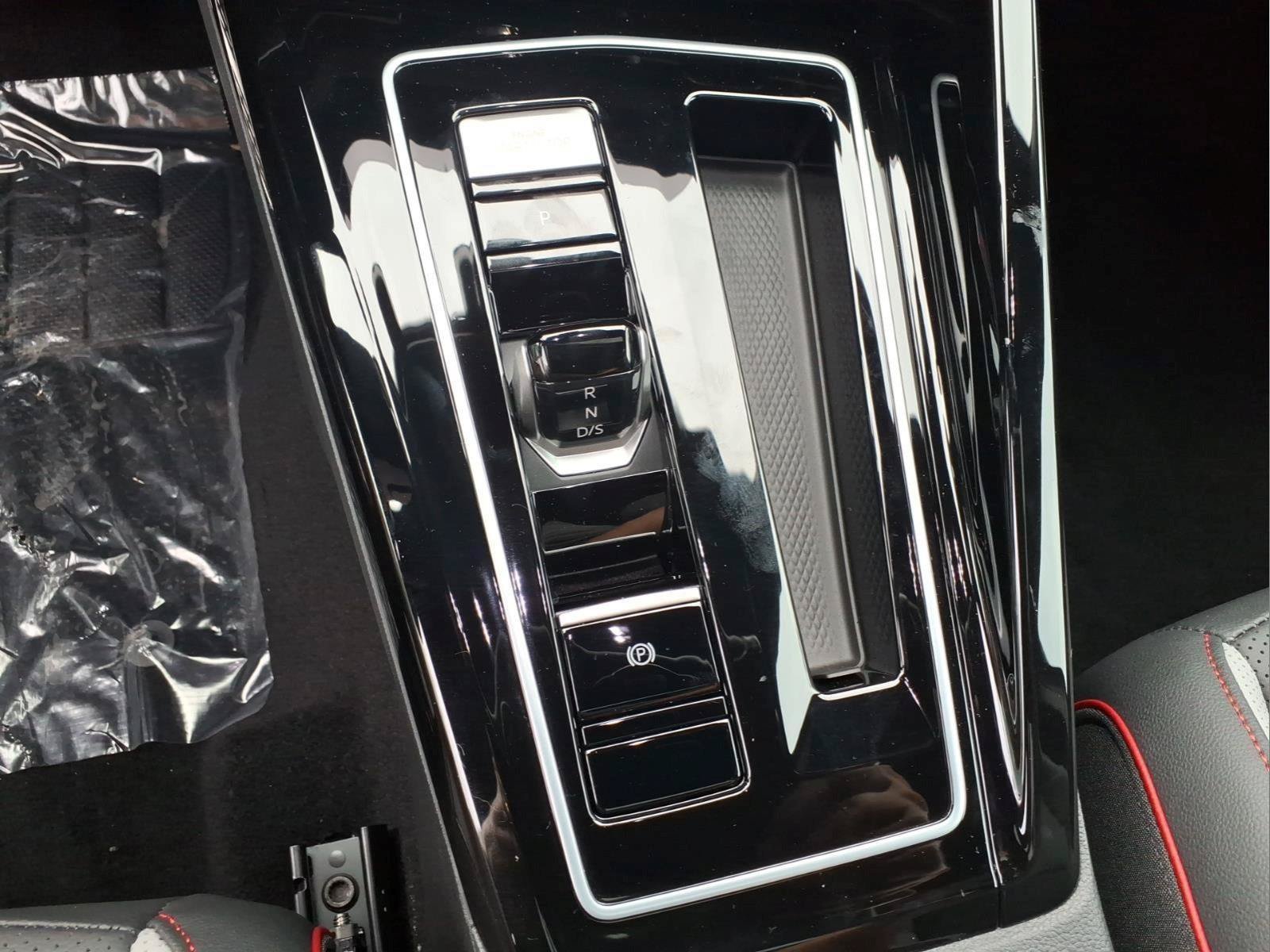 New 2026 Volkswagen GTI SE FWD image 23
