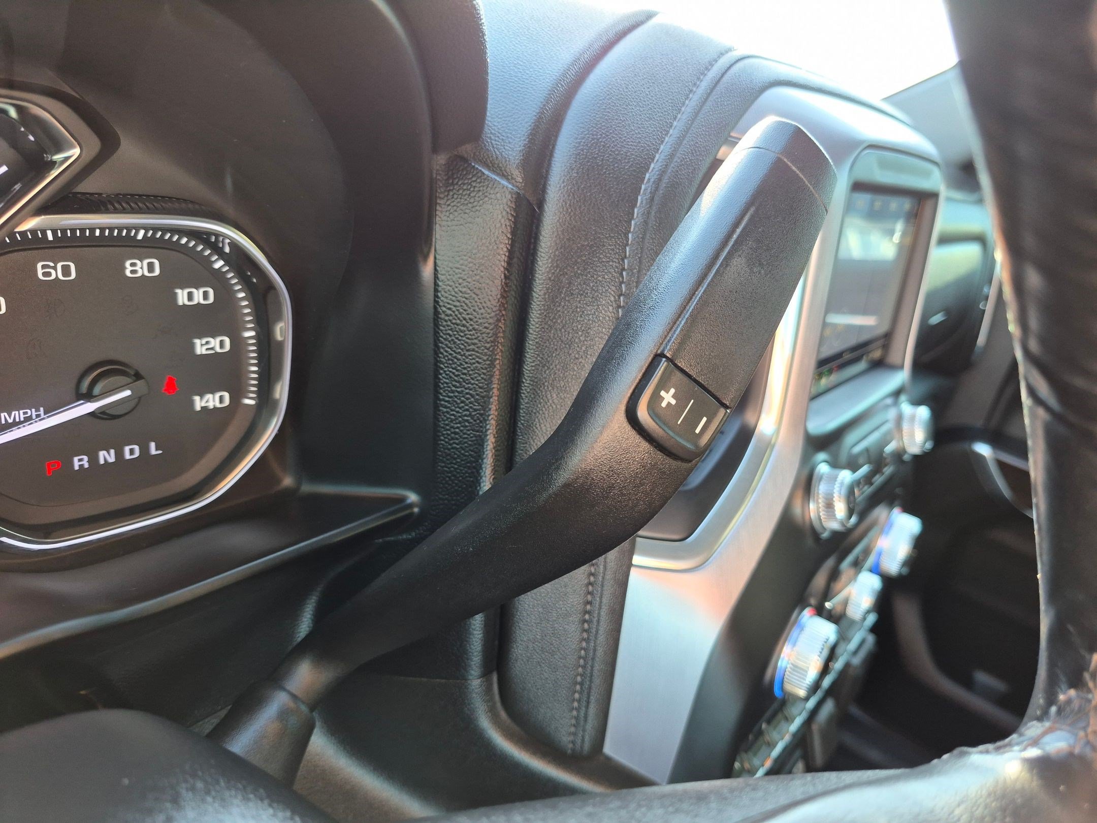 Used 2019 GMC Sierra 1500 SLT w/ Driver Alert Package I AWD/4WD image 27