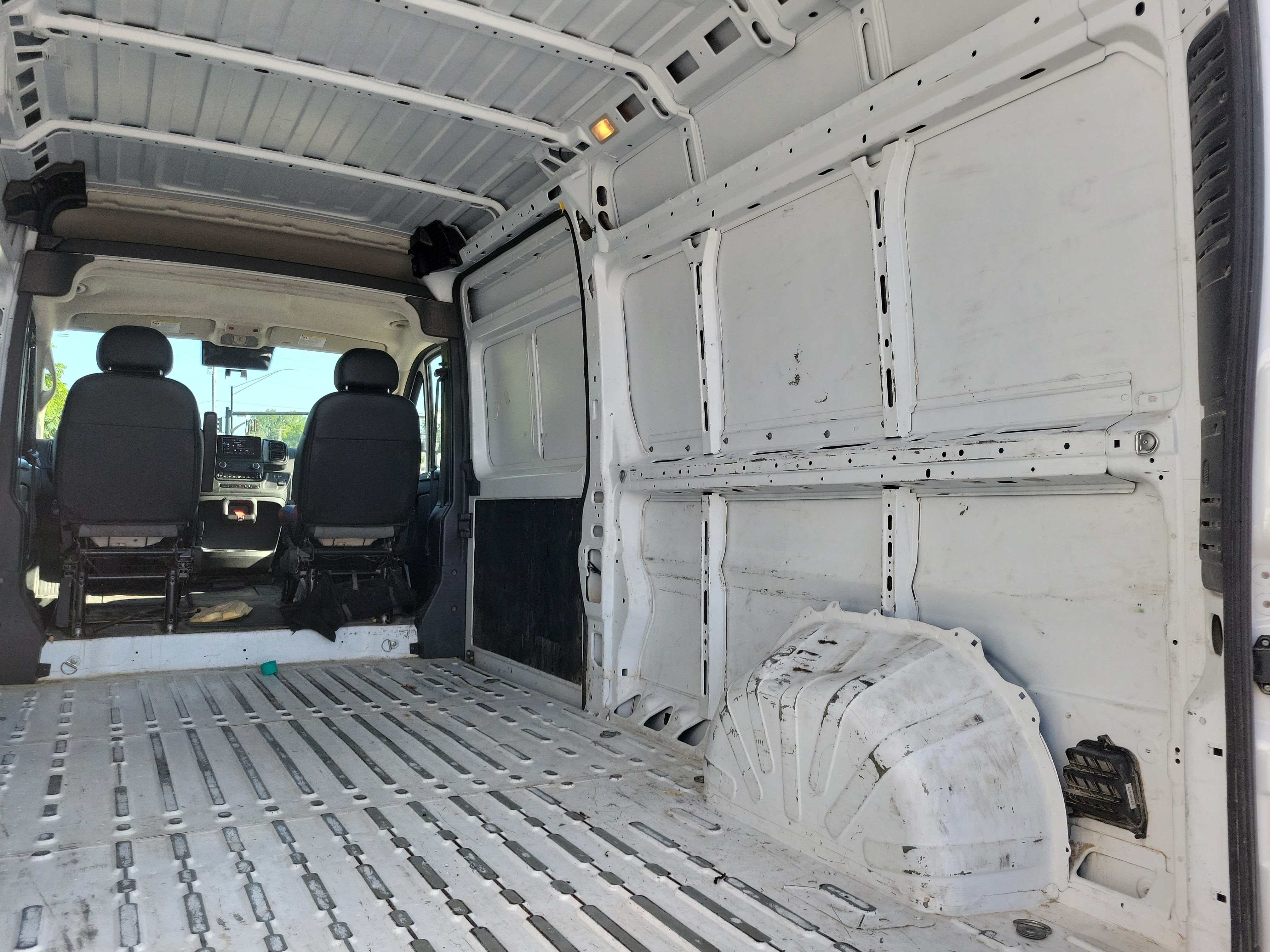 Used 2023 RAM ProMaster 2500 FWD image 10