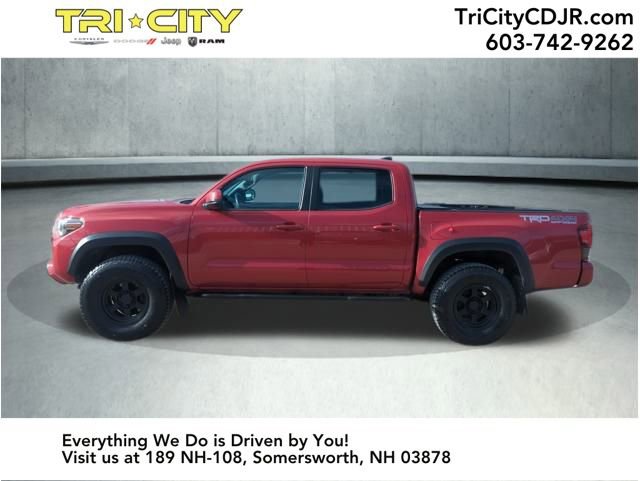 Used 2018 Toyota Tacoma TRD Off-Road image 2