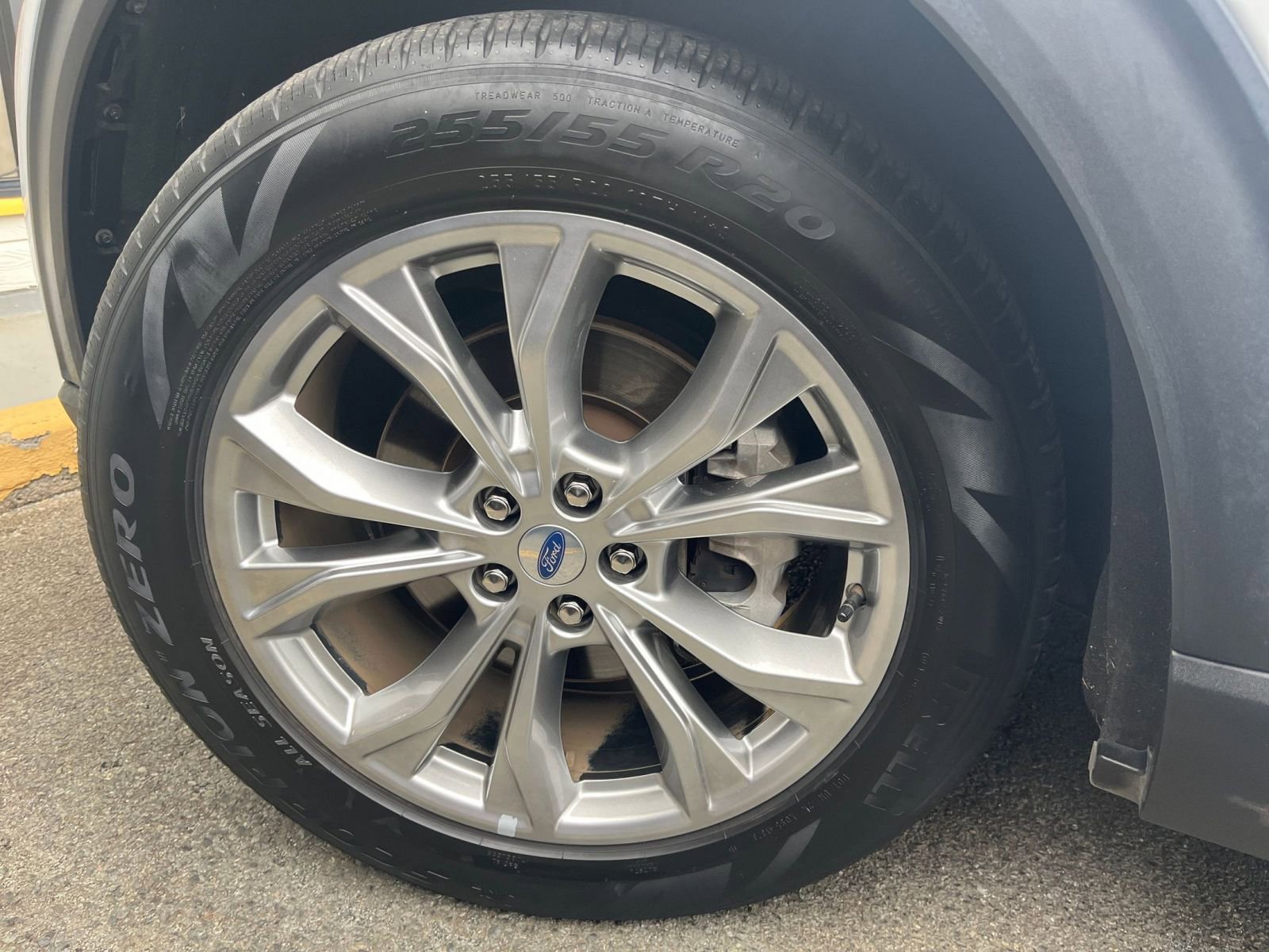 Used 2023 Ford Explorer Limited image 34