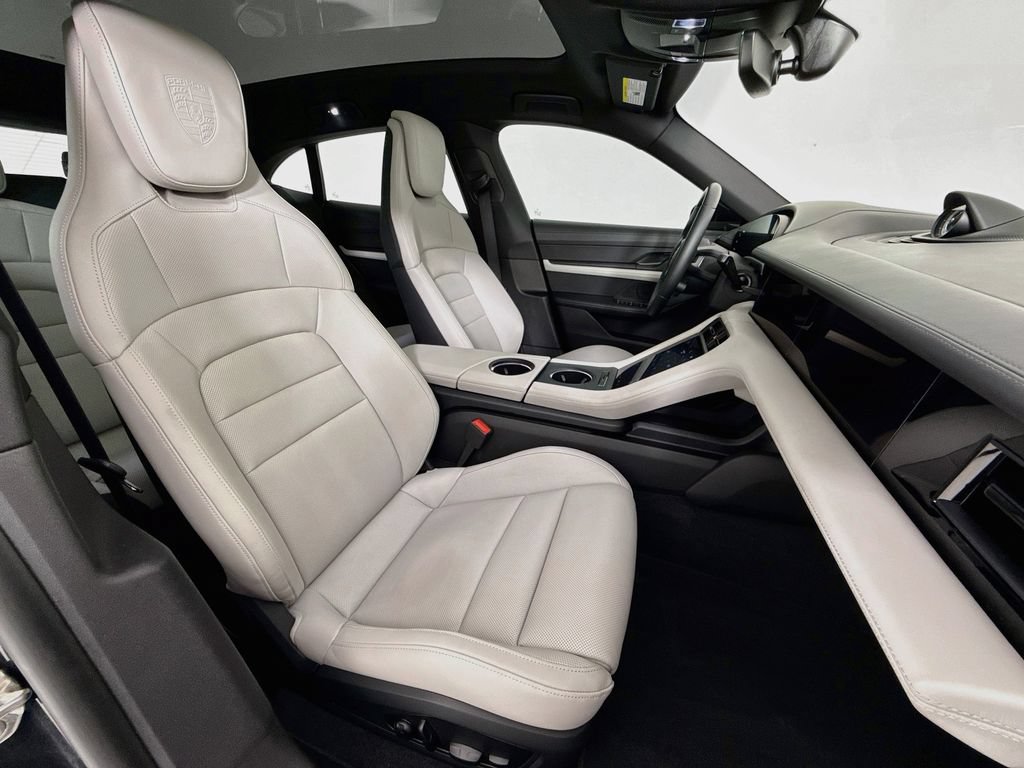 Certified 2023 Porsche Taycan 4S AWD/4WD image 31