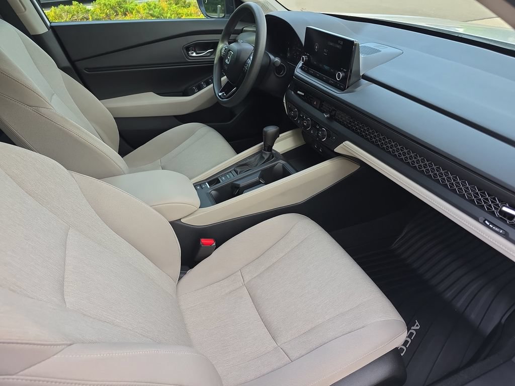 Used 2025 Honda Accord SE image 16