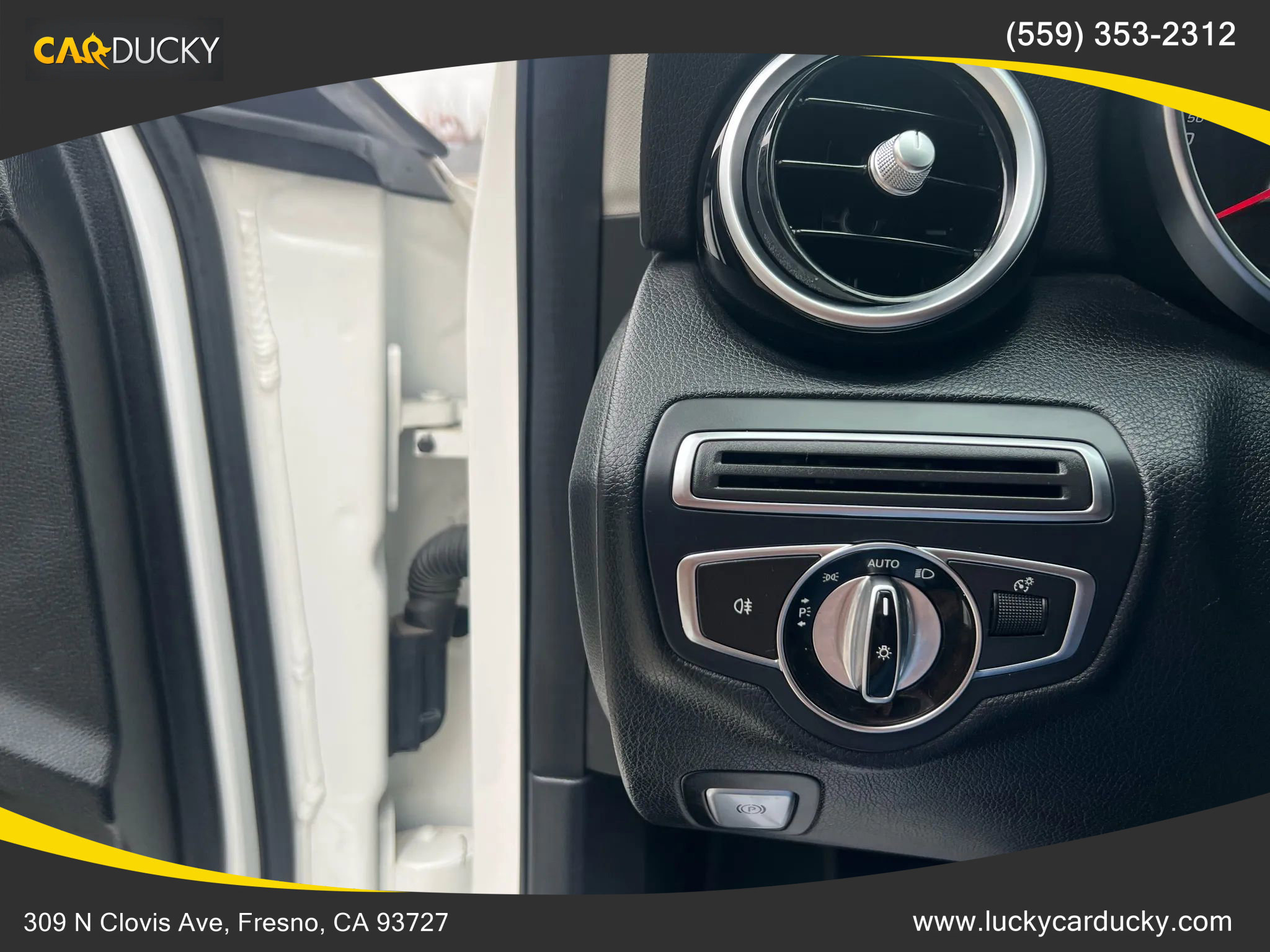 Used 2015 Mercedes-Benz C 300 4MATIC Sedan image 17