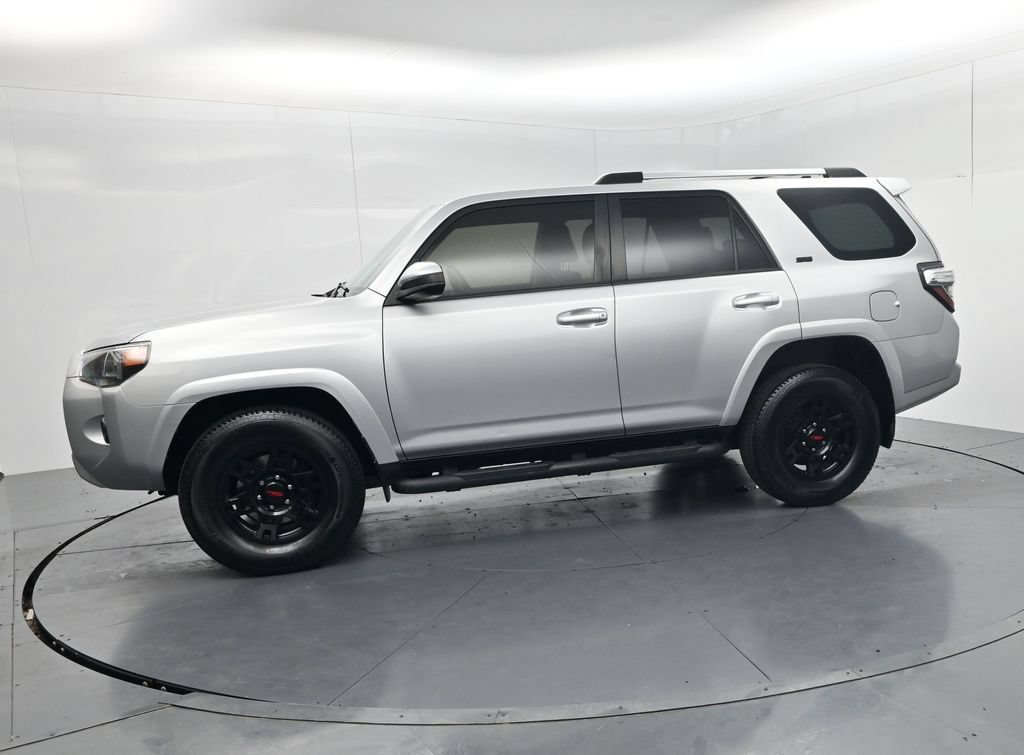 Used 2023 Toyota 4Runner SR5 AWD/4WD image 4