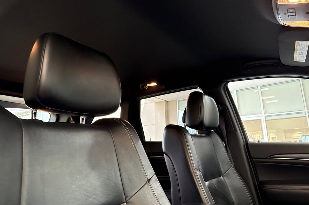 Used 2014 Jeep Grand Cherokee Limited image 14