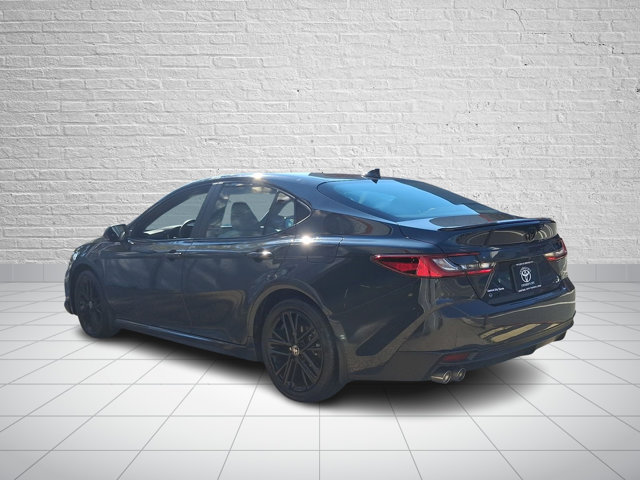 Used 2025 Toyota Camry SE FWD image 4