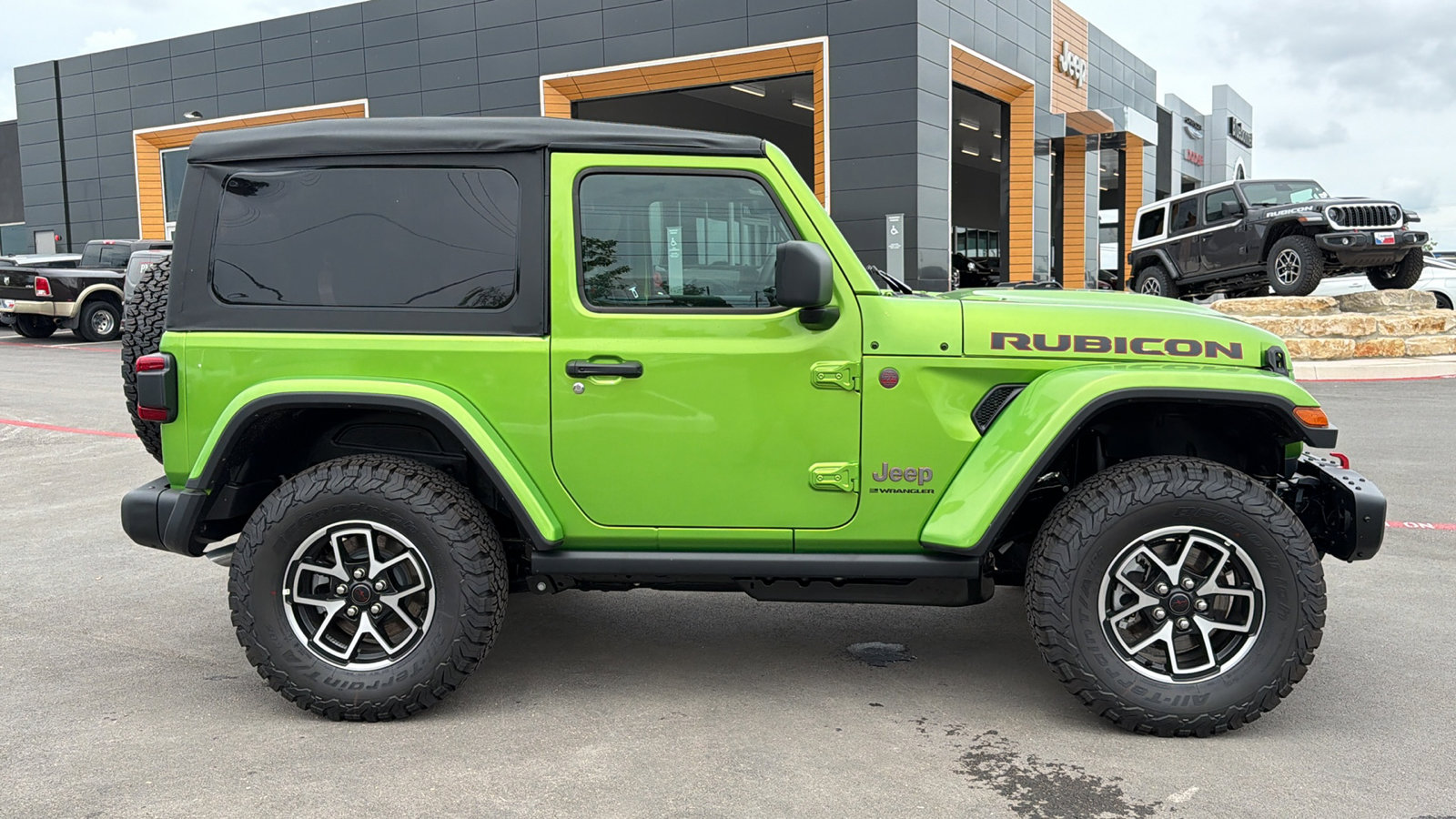New 2026 Jeep Wrangler Rubicon w/ Steel Bumper Group AWD/4WD image 4