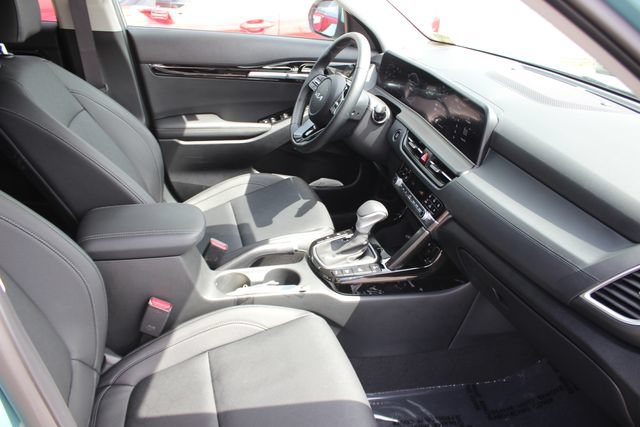 Certified 2026 Kia Seltos EX AWD/4WD image 35