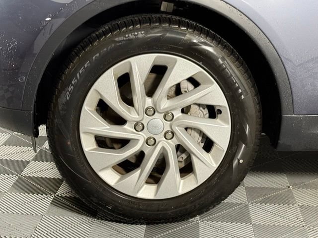 Used 2025 Land Rover Discovery S AWD/4WD image 13